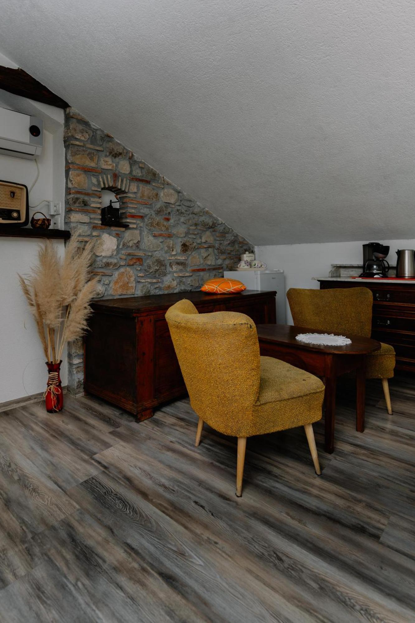 Sweet Room With A Terrace Roč Eksteriør bilde
